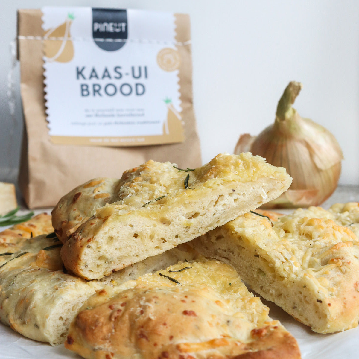 Borrelbrood | zak | Kaas-uienbrood