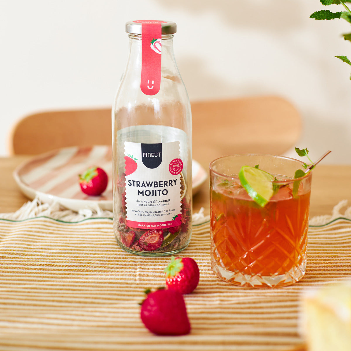 Cocktail | bottle | Strawberry Mojito