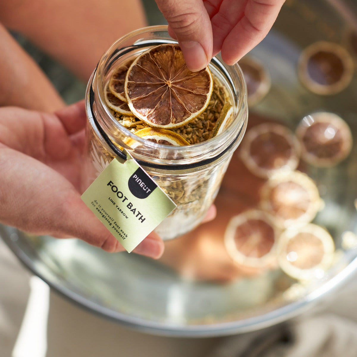 Voetenbad maken | Limoen & Duizendblad | DIY Wellness in pot | Pineut | Thuis Wellness