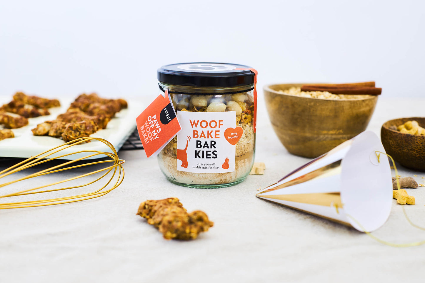 DIY Hondenkoekjes Bakmix |WoofBake | Barkies | Doos met 8 stuks