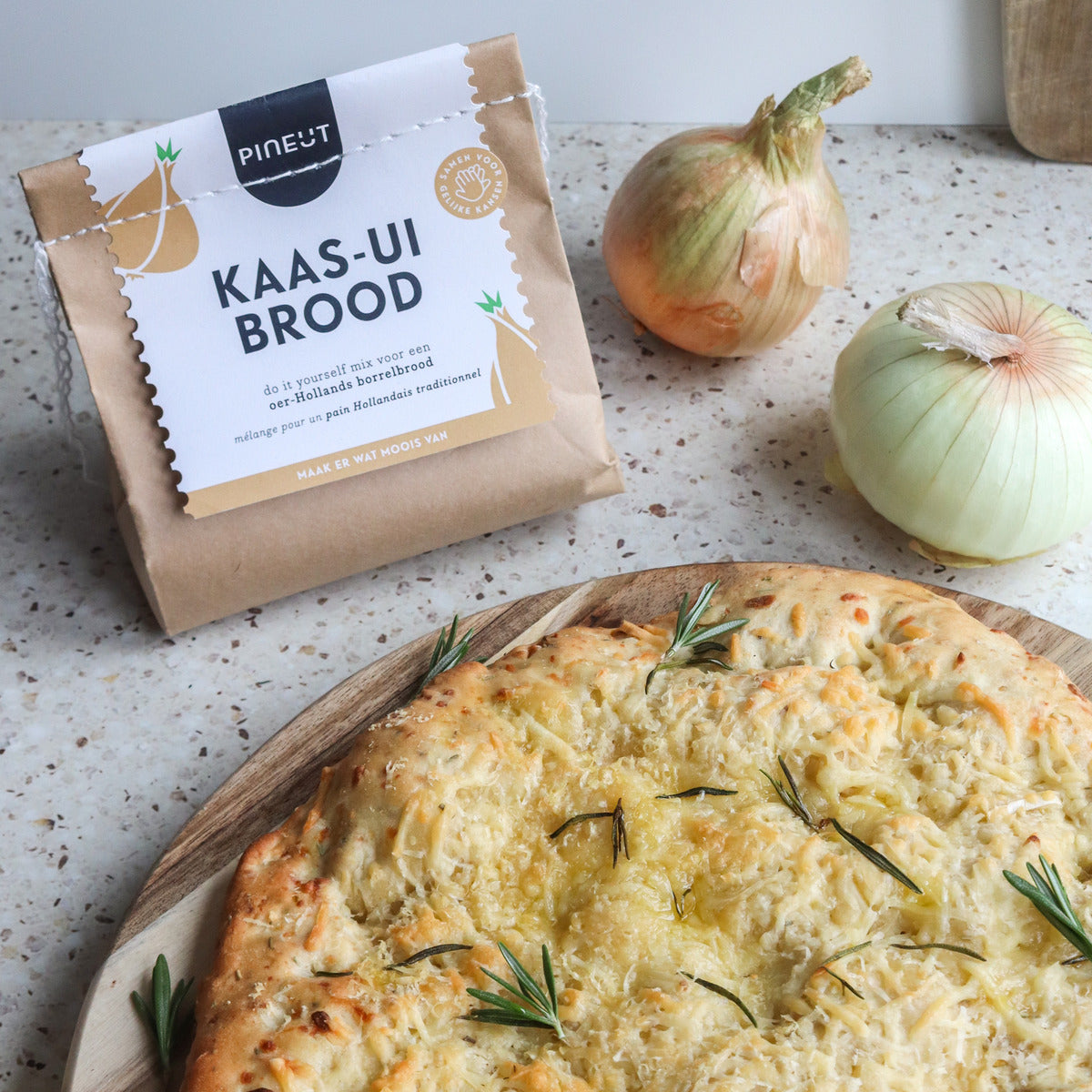 Borrelbrood | zak | Kaas-uienbrood