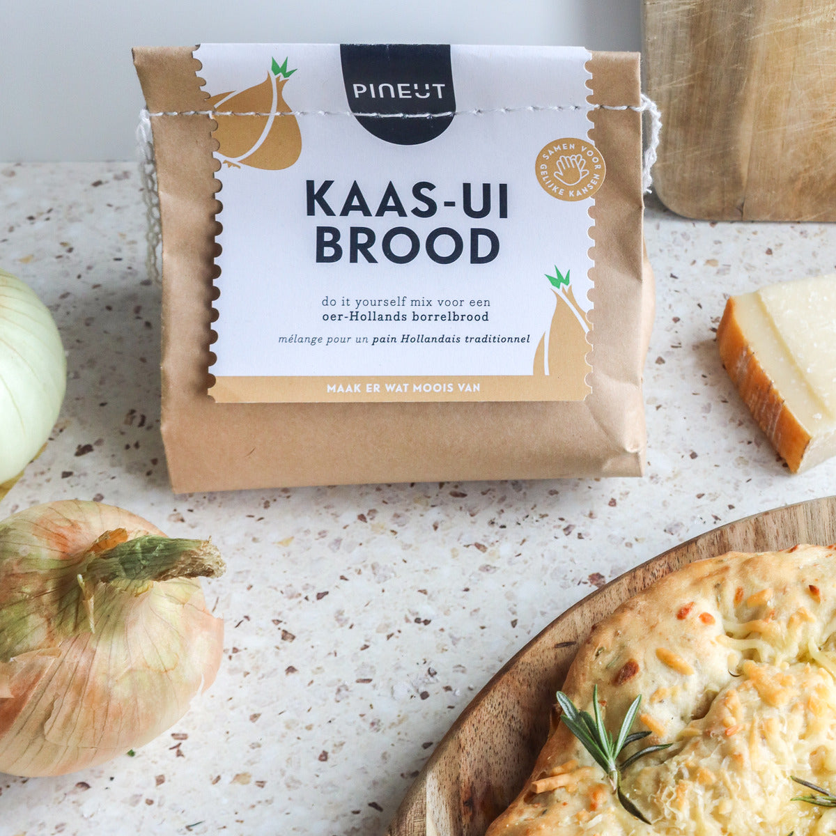 Borrelbrood | zak | Kaas-uienbrood