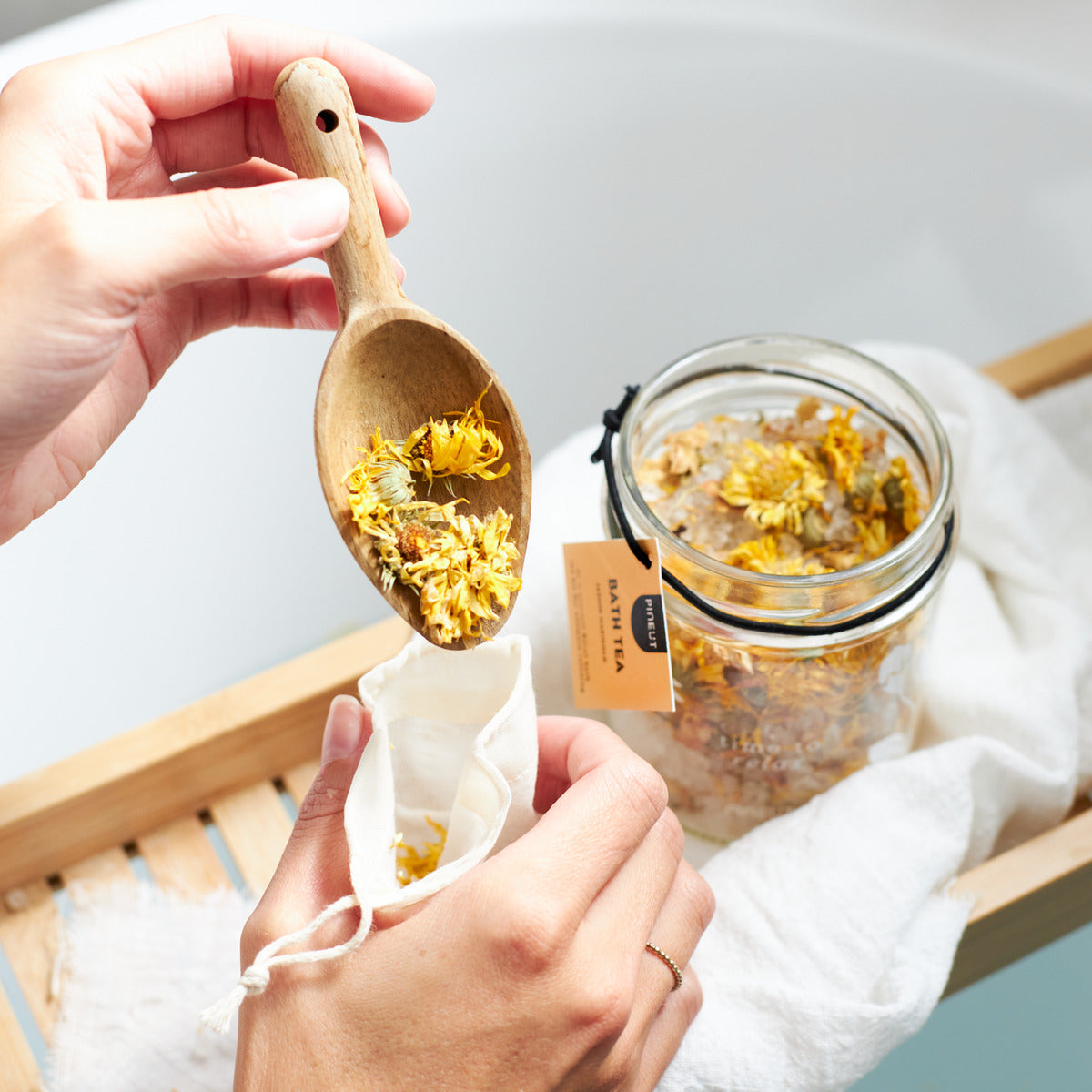 Badthee | Pot | Jasmijn & Marigold | Home Spa